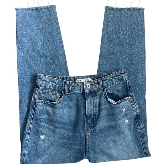 Zara Denim Ripped Mom Fit High Rise Frayed Hem Ankle Medium‎ Wash Jeans Size 6 - Picture 3 of 8